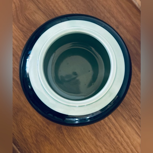 Vintage Japanese Dark & Light Green Glaze Ginger Jar | Mid Century | Minimalism - Picture 4 of 6